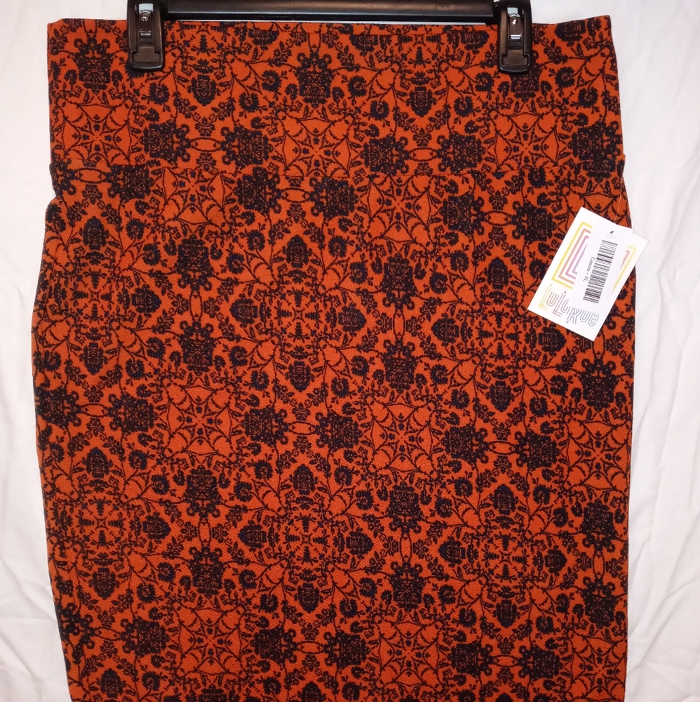 🔥3/$36LulaRoe Cassie Skirt